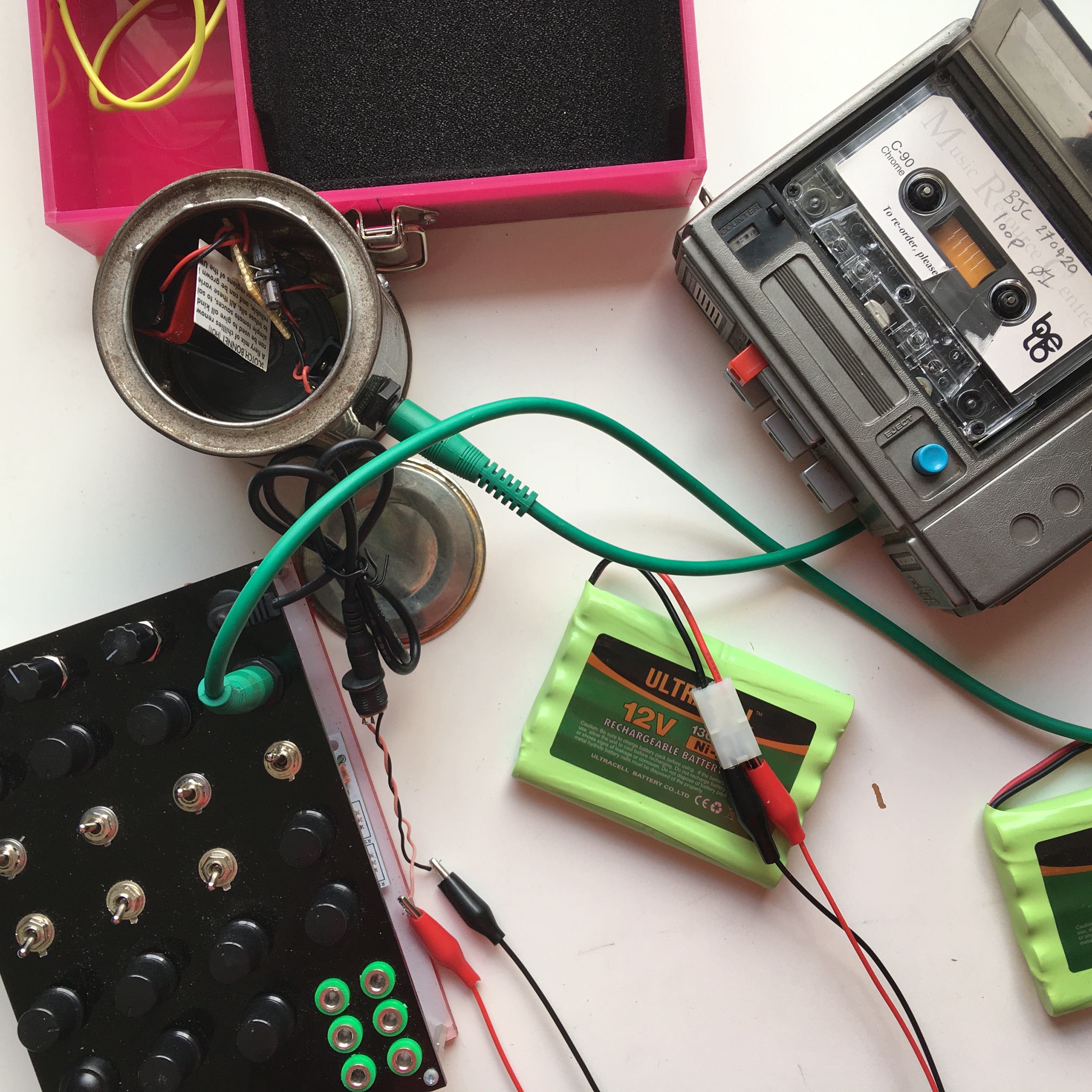 analogue electronic music on the go12v 9v 6v